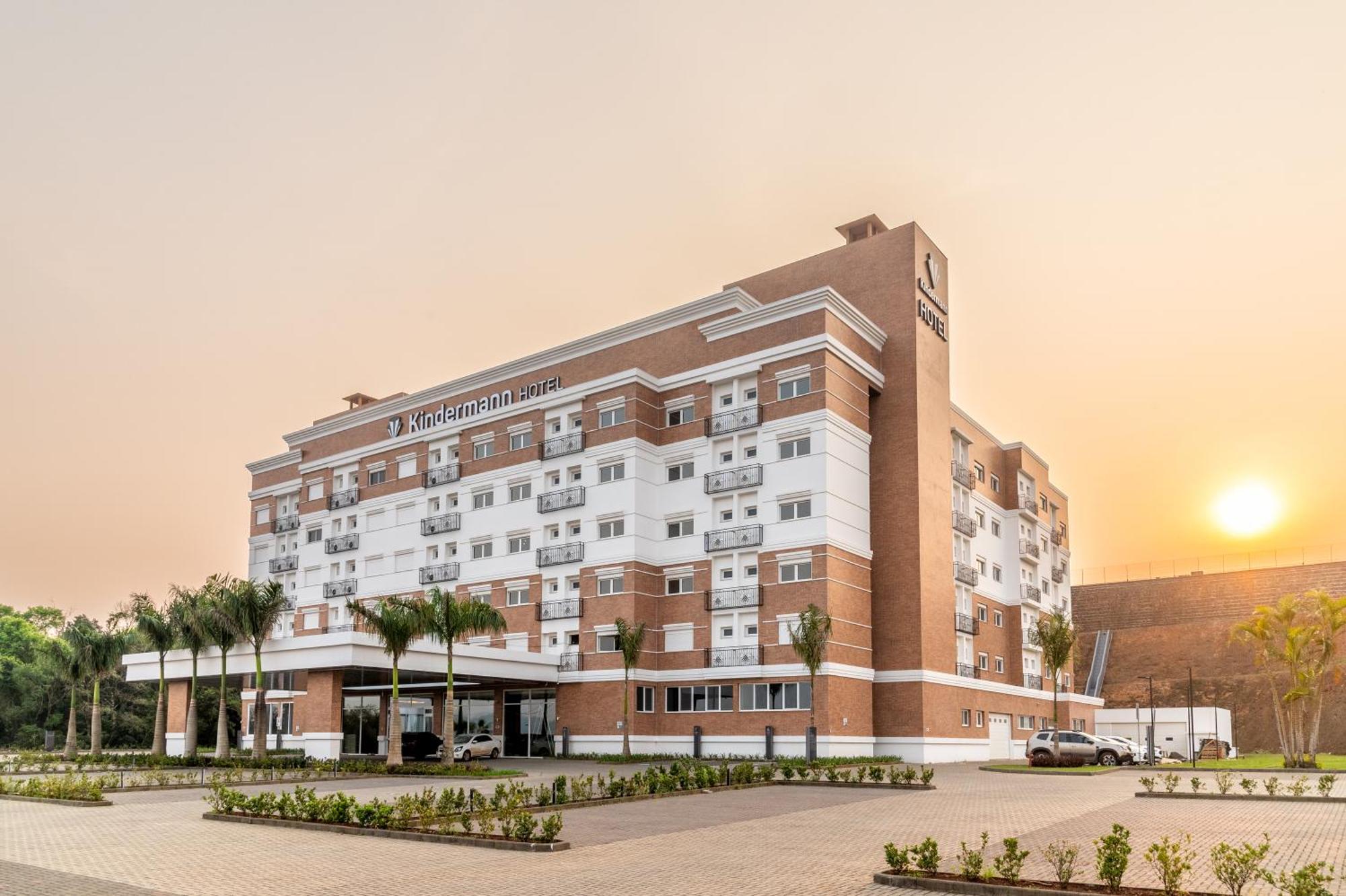 Hotel Kindermann Chapeco - Hotel Novo エクステリア 写真